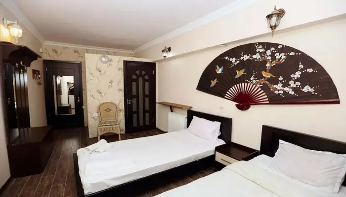 هتل ایساکا تفلیس